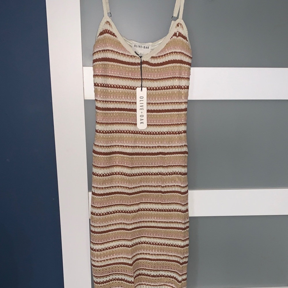 Olive & Oak Beige Striped Midi Dress
